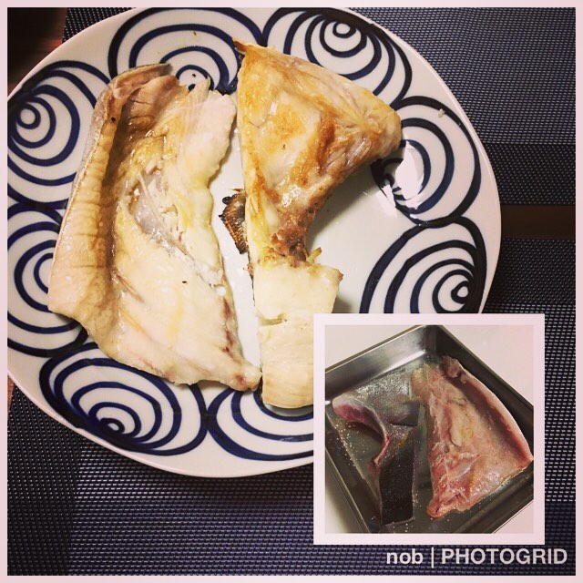 ハマチのかま焼き。.ブリとかマグロとかではなく、ハマチ(^-^)。なんかお安く出ていたので、試しに購入♪.でも、塩振って…グリルで焼いて完成だったりします〜(人 •͈ᴗ•͈)(笑).いや〜焼き立てが美味しい♡表面はパリッとして、中身はホワホワで柔らかい感じでした〜(^-^).とてもビールに合いました♡#おうちごはん #晩ご飯 #夕食 #ハマチのかま焼き